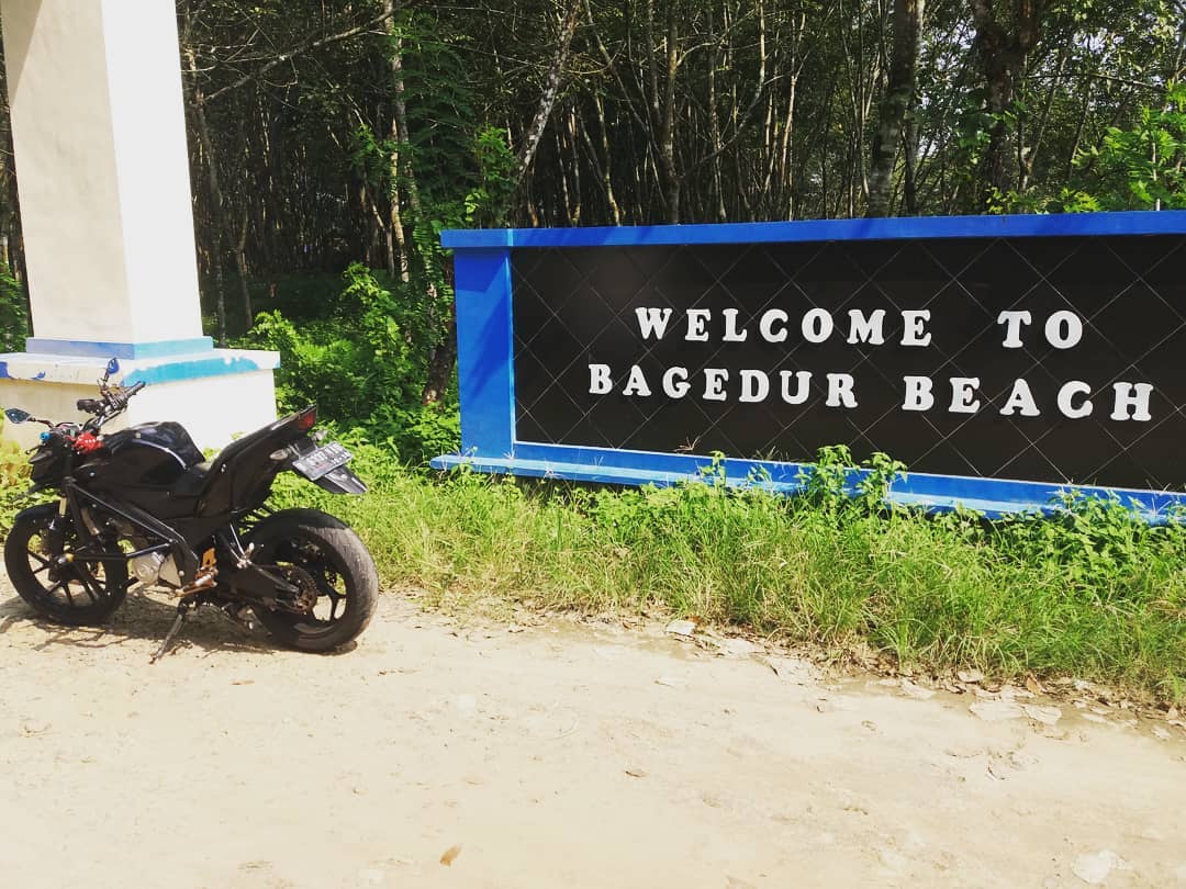 Harga Tiket Masuk Pantai Bagedur