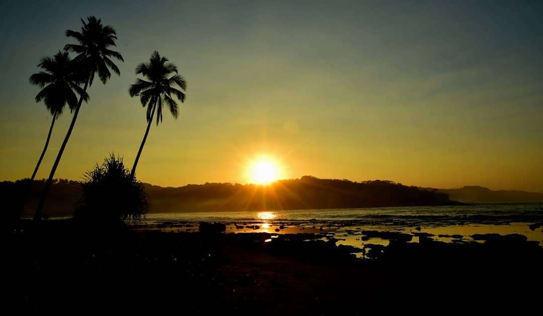 Sunrise Pantai Legon Pari